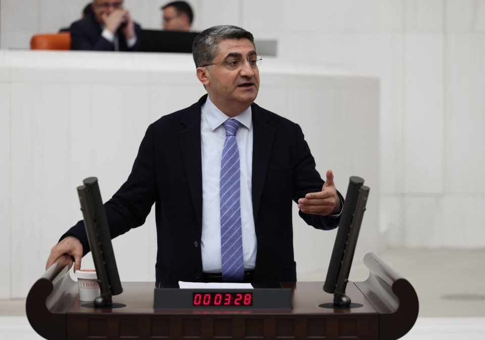 EKMEN: Bu bir afettir, çiftçinin zararı vakit kaybetmeden karşılanmalı