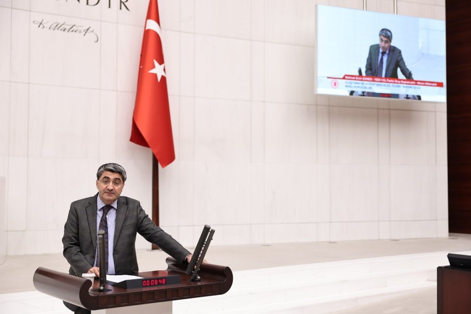 EKMEN: Yurt dışı bursiyerler için yasal düzenleme yapılmalı