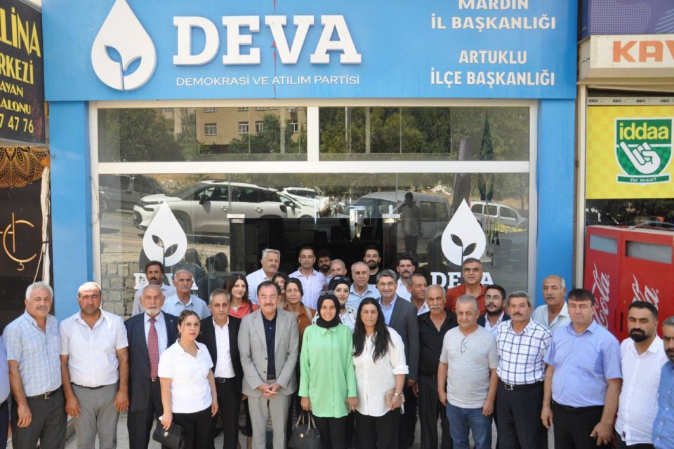 DEVA Partisi Mardin İl Başkanlığımızda teşkilat mensuplarımızla verimli bir toplantı yaptık.