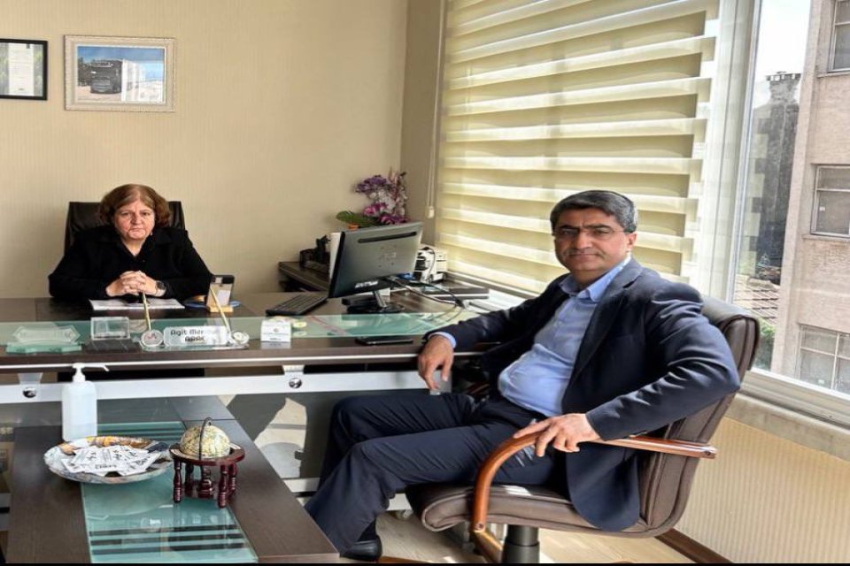 İş insanı Muazzez Araç’ı çalışma ofisinde ziyaret ettik.