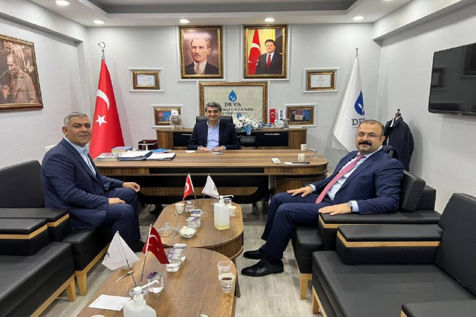 Siirt İl Başkanlığımızda ilçe başkanlarımız ile yerel seçim aday çalışmalarımızı değerlendirdik.