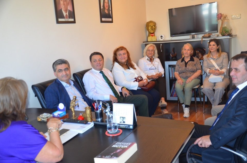 Tüm Emekliler Derneği Başkanı Sayın Gülhan Çağlar’ı ziyaret ederek emeklilerimizin yaşadığı sorunları ve beklentilerini değerlendirdik.